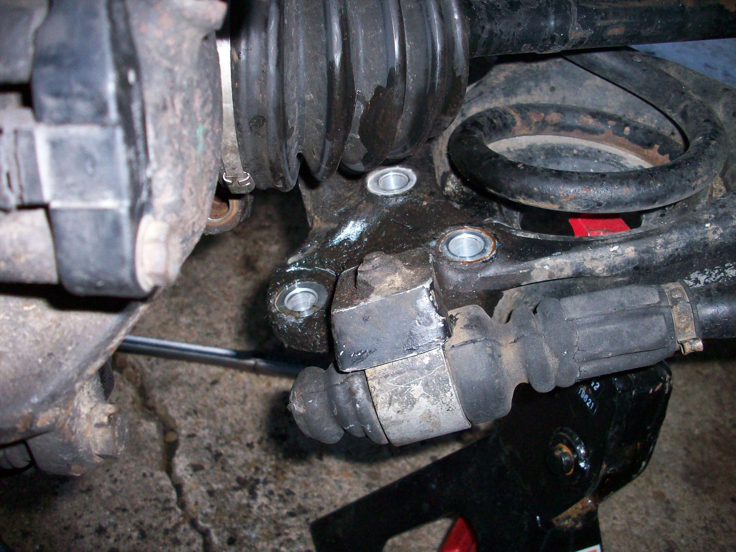 Another pictorial Changing W124 4Matic front lower ball joint